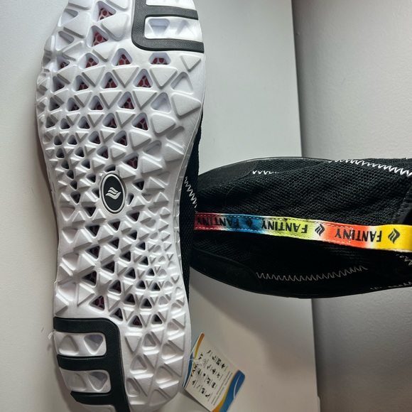 Unisex Fantiny Beach/Water Shoes Size 40 Womens 9 - Picture 3 of 5